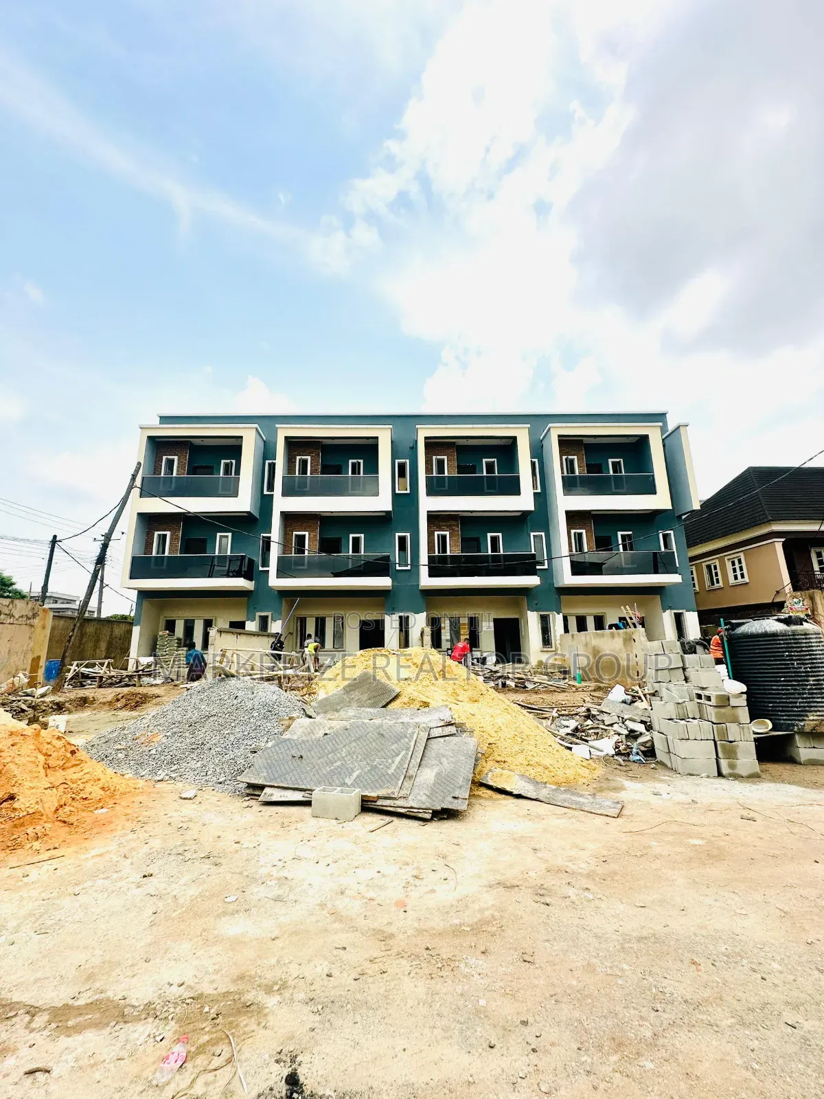 4bdrm Duplex in Adeniyi Jones for sale in Adeniyi Jones