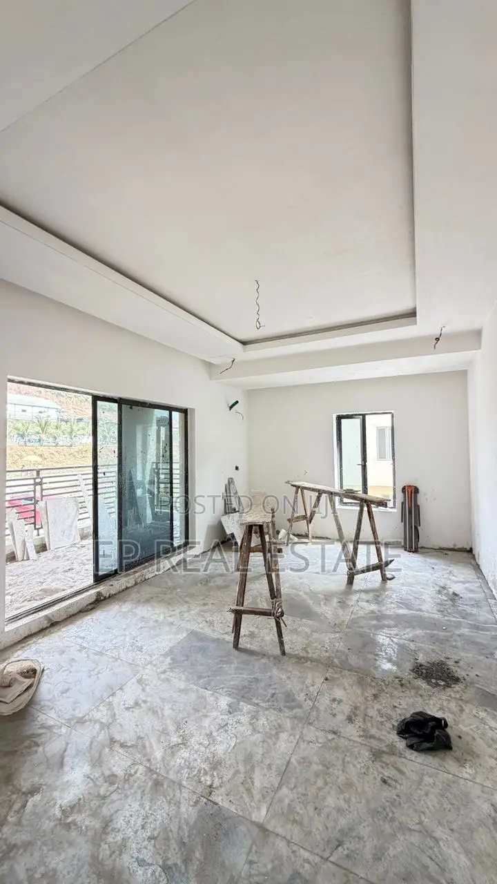 Furnished 5bdrm Duplex in Life Camp for sale in Life Camp