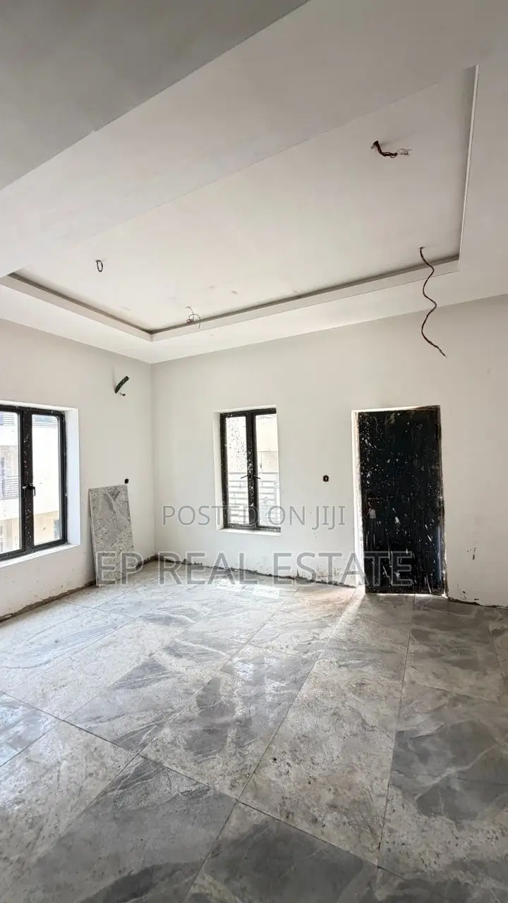 Furnished 5bdrm Duplex in Life Camp for sale in Life Camp