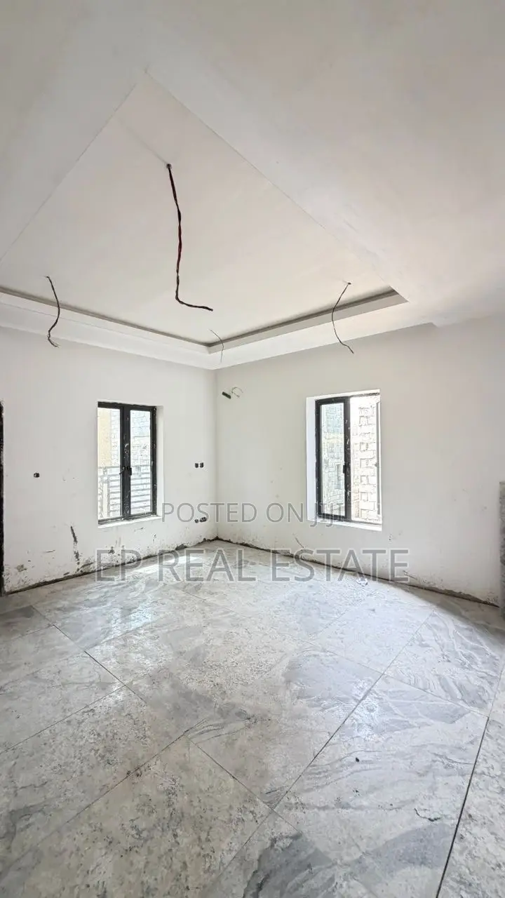 Furnished 5bdrm Duplex in Life Camp for sale in Life Camp