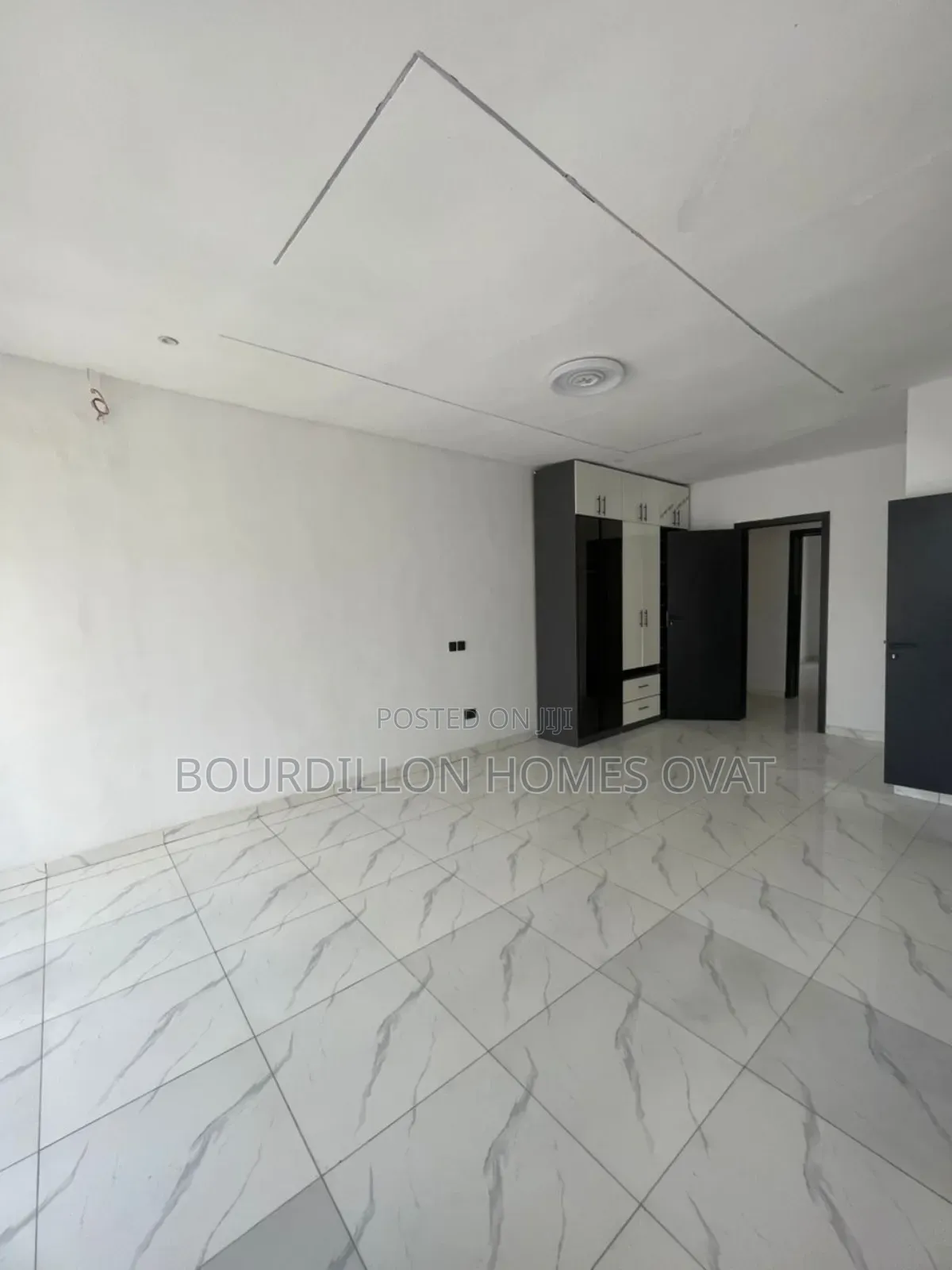 3bdrm Duplex in Ikota for sale in Ikota