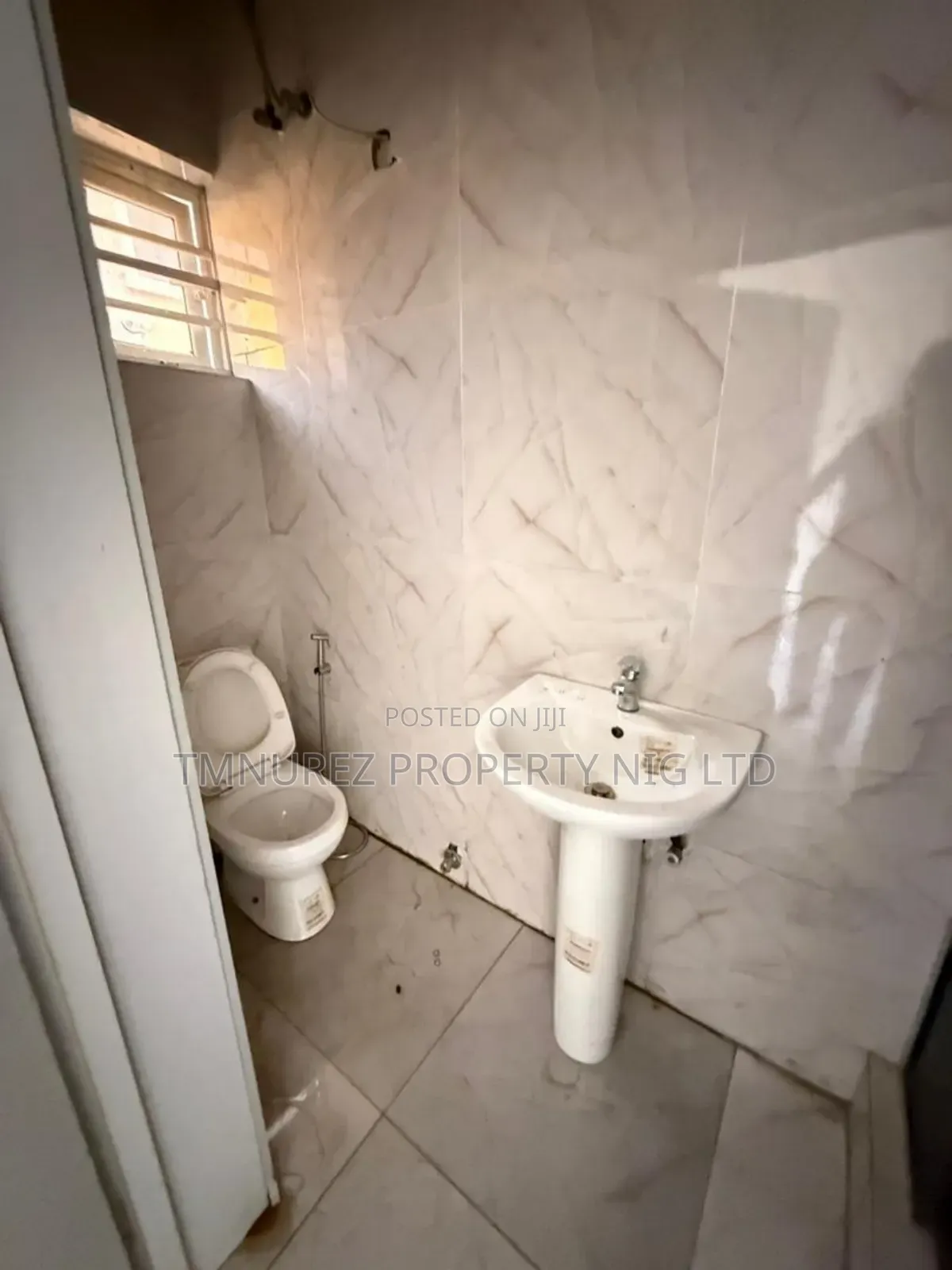 Mini Flat in Ikota for rent in Ikota