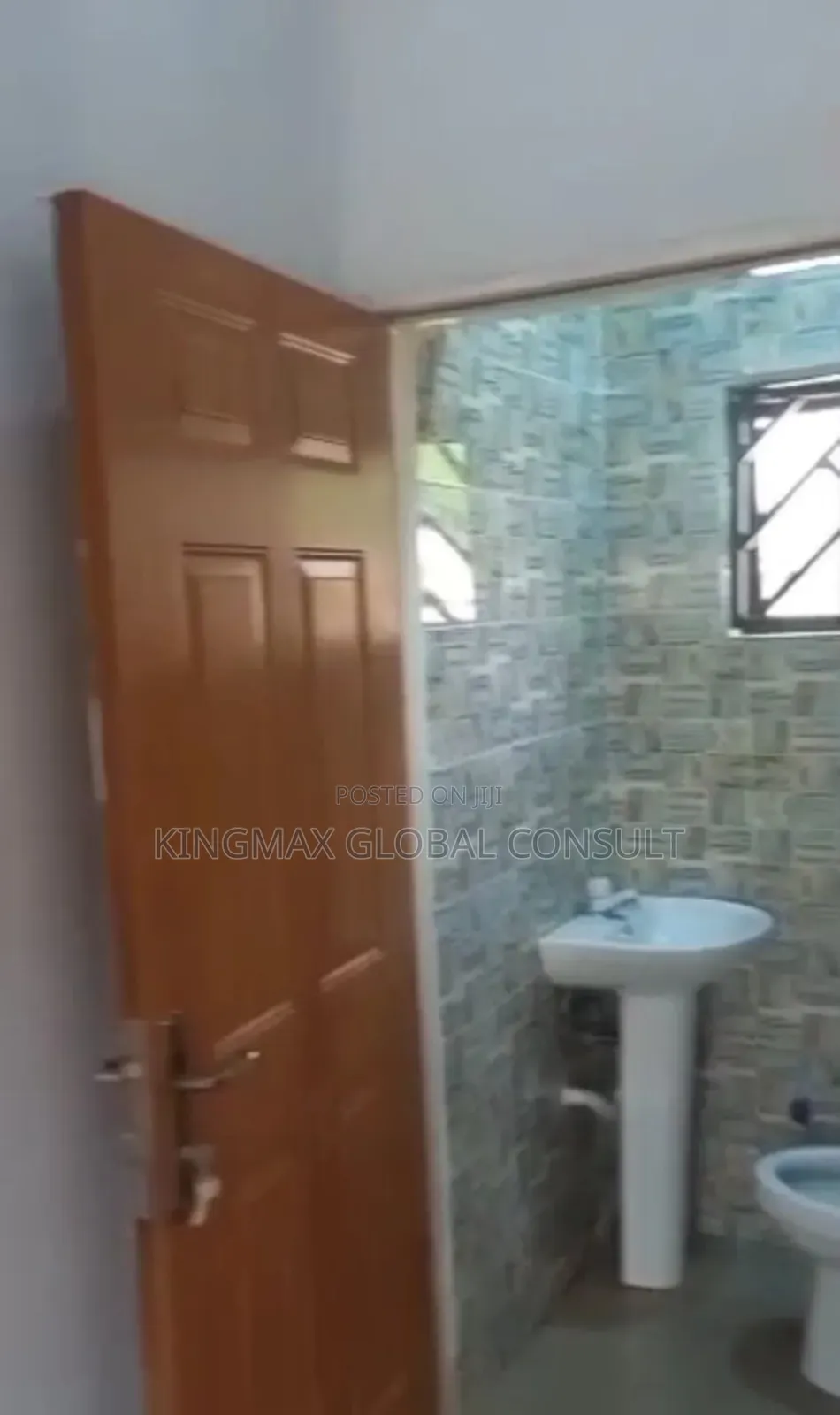 Commercial Property Of 3,900sqm - 4 Floor Office Complex in Jabi