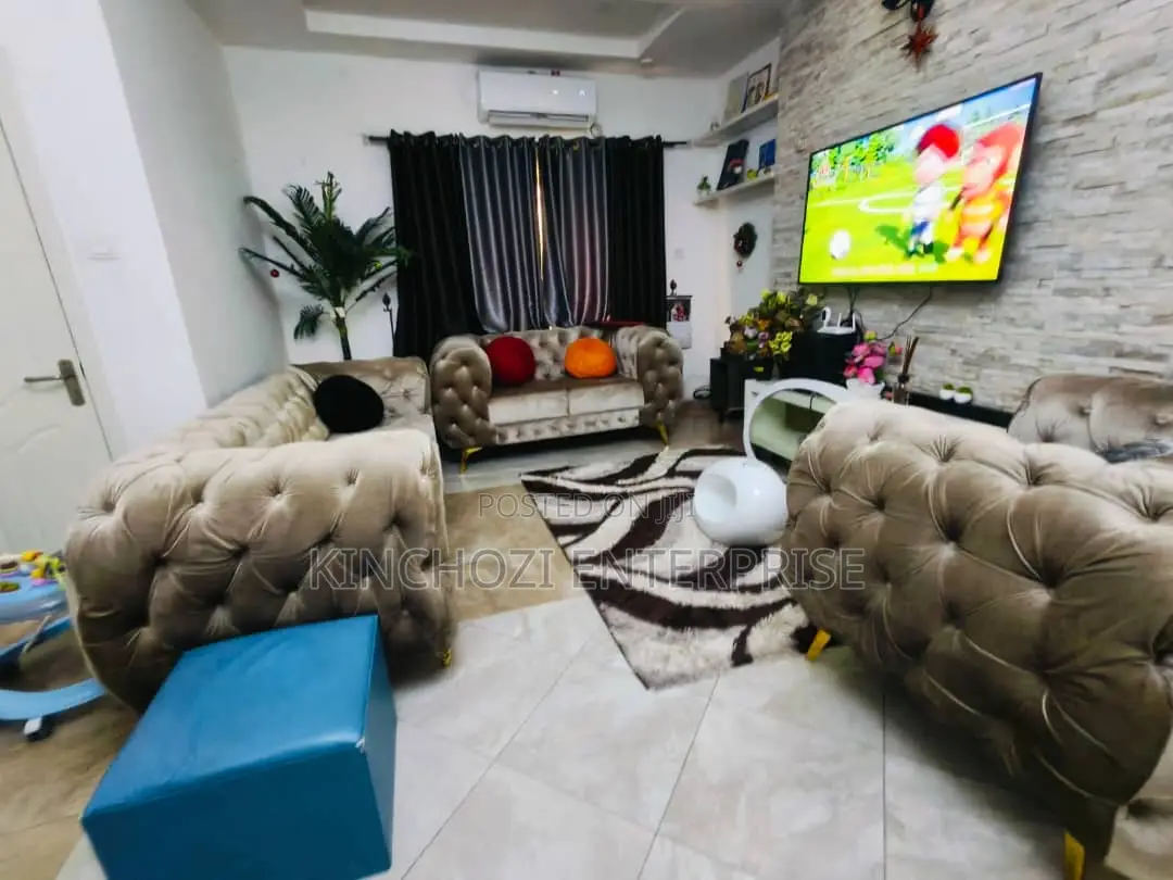 3bdrm Apartment in Lekki Enclave Road, Ikate for rent in Ikate