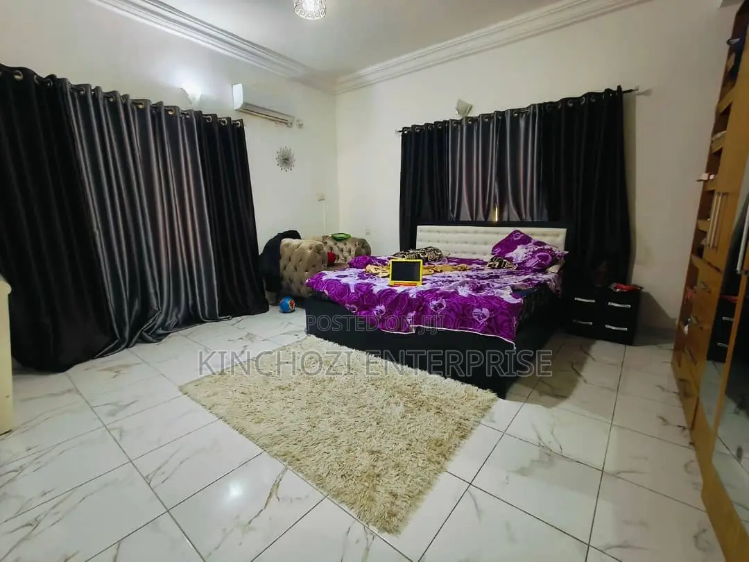 3bdrm Apartment in Lekki Enclave Road, Ikate for rent in Ikate