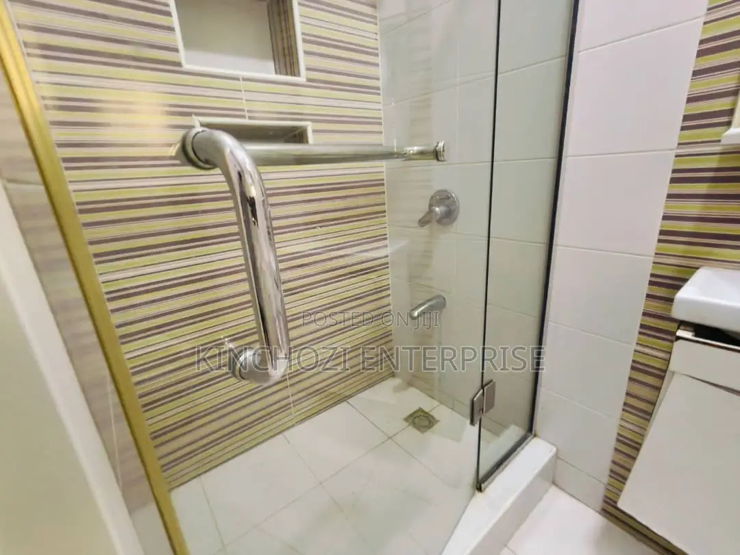 3bdrm Apartment in Lekki Enclave Road, Ikate for rent in Ikate
