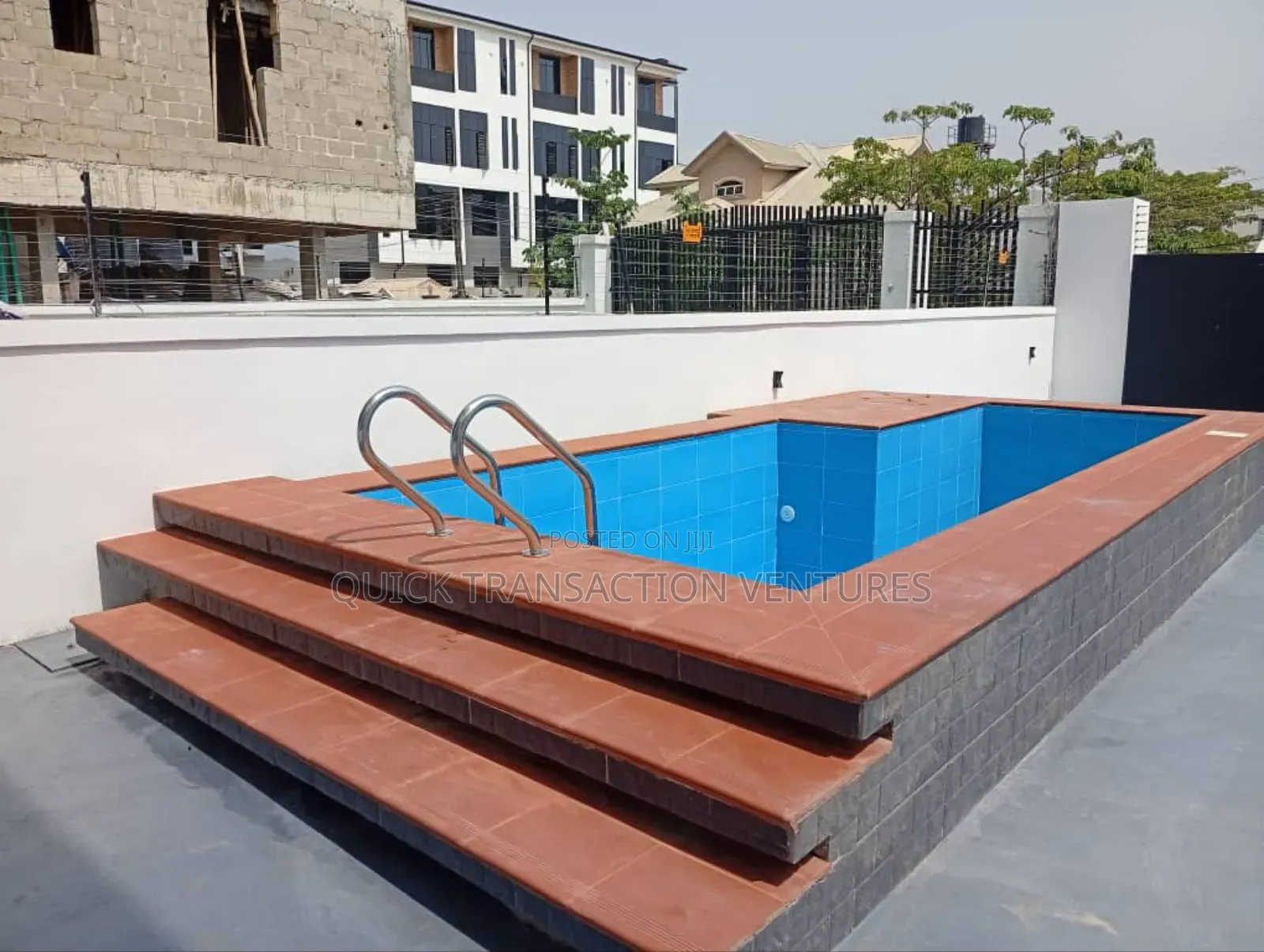 4bdrm Duplex in Chevron for sale in Chevron