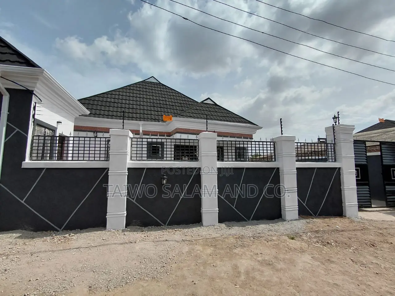 3bdrm Bungalow in Jericho for sale in Jericho