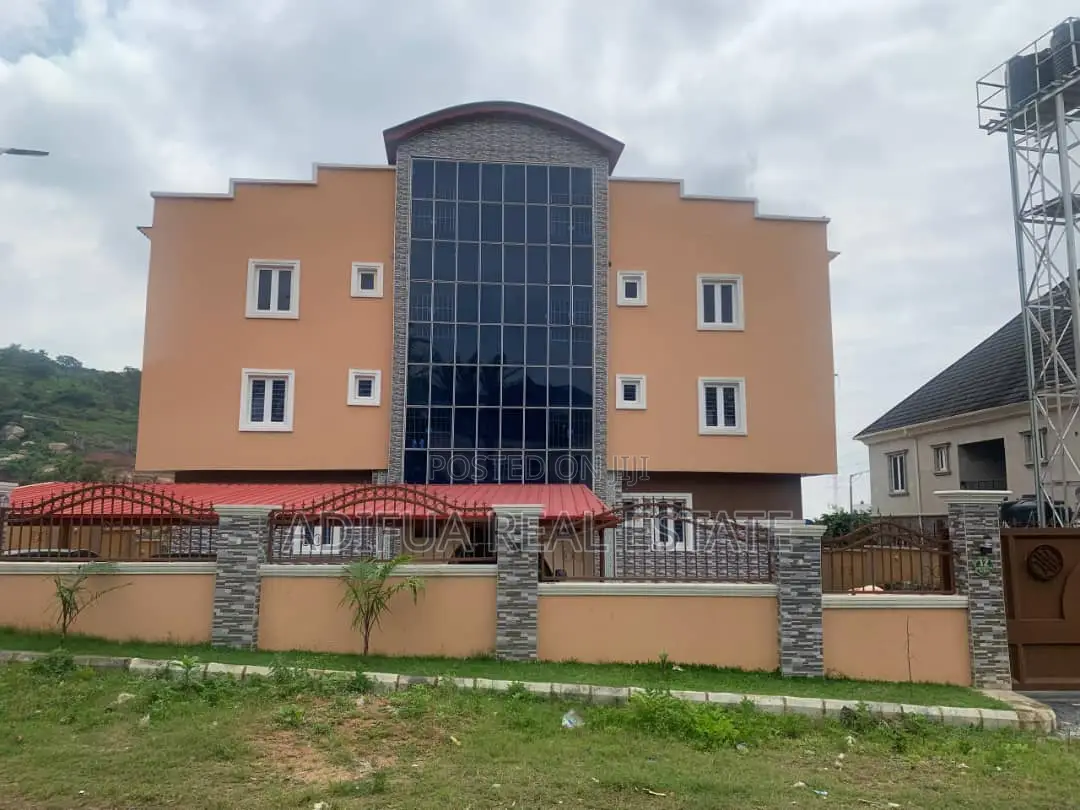 20bdrm Apartment in Adifua Realestate, Dawaki for sale in Dawaki