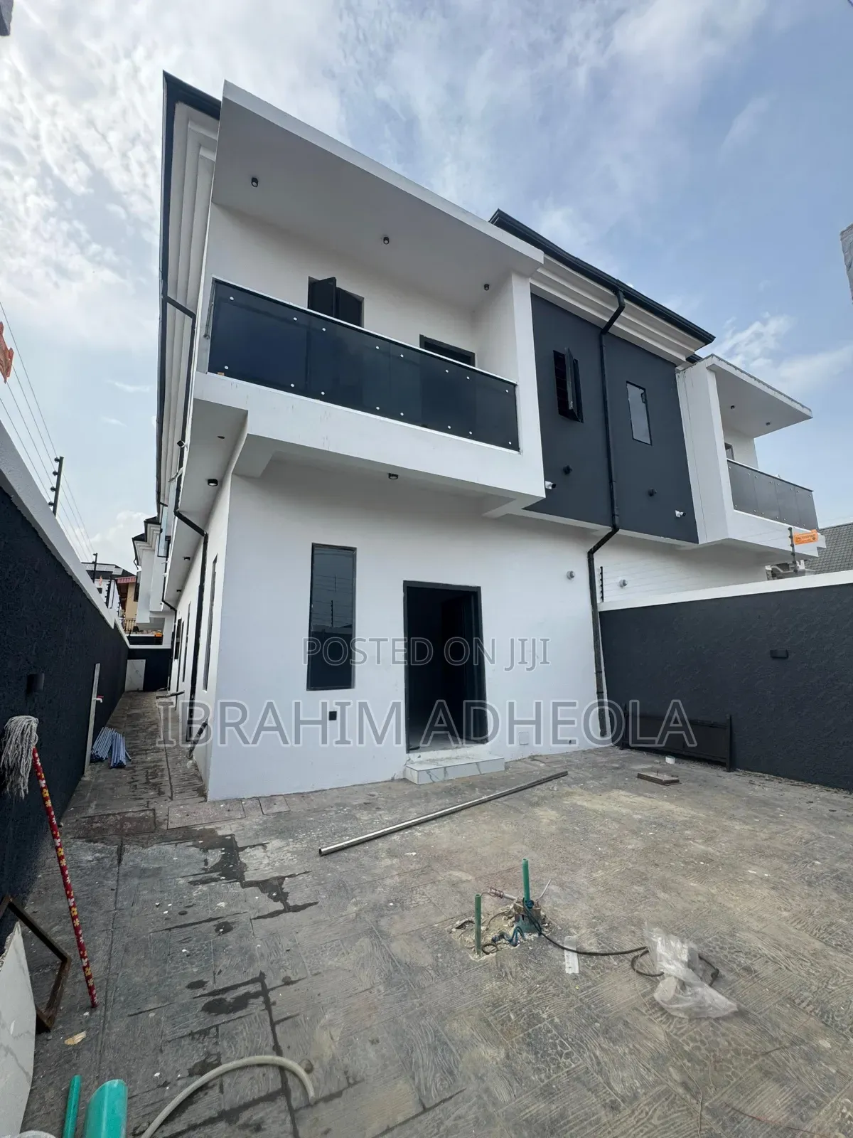 4bdrm Duplex in Magodo Phase1 for sale in GRA Phase 1