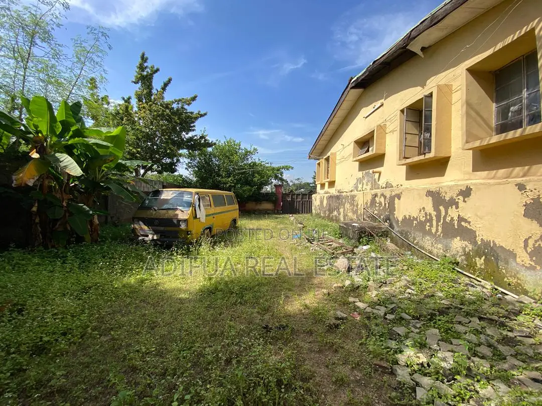 Spacious Land for Sale Located in Wuse Zone 3, Abuja. in Zone 3 / Wuse