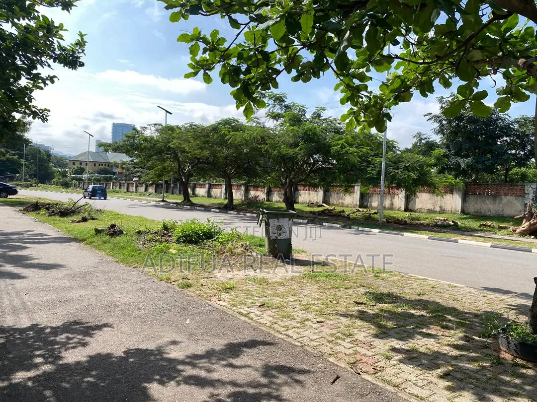 Spacious Land for Sale Located in Wuse Zone 3, Abuja. in Zone 3 / Wuse