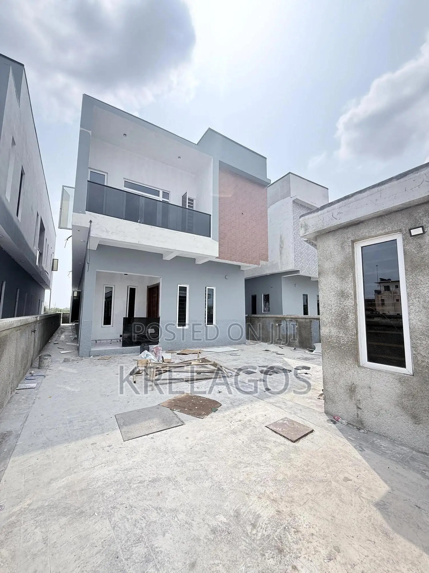 5bdrm Duplex in Ajah for sale in Ado / Ajah