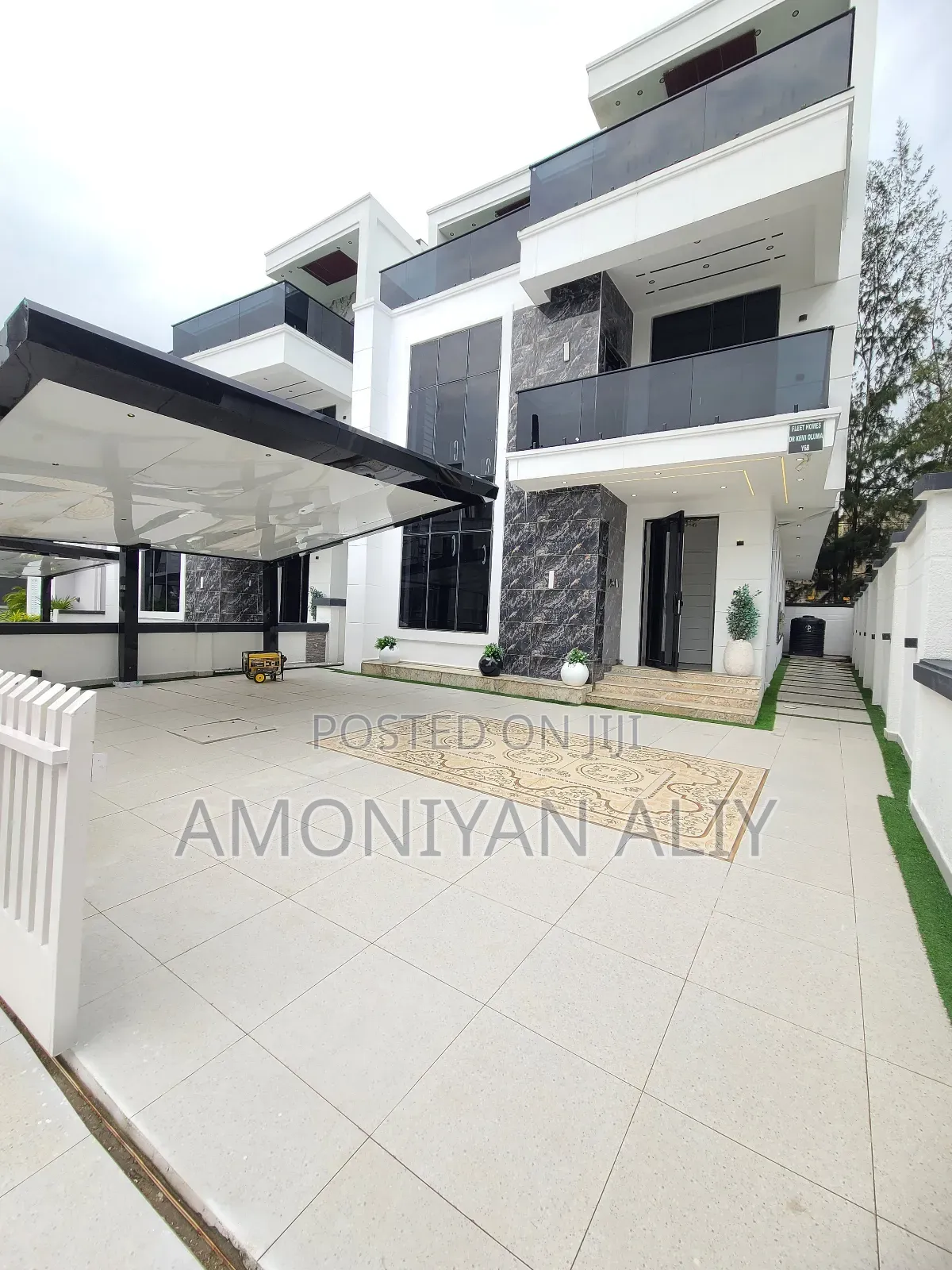 5bdrm Mansion in Lekki County Home for sale in Lekki