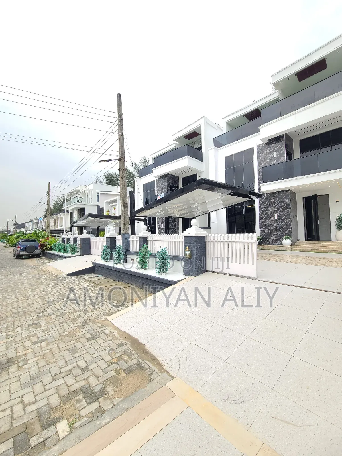 5bdrm Mansion in Lekki County Home for sale in Lekki
