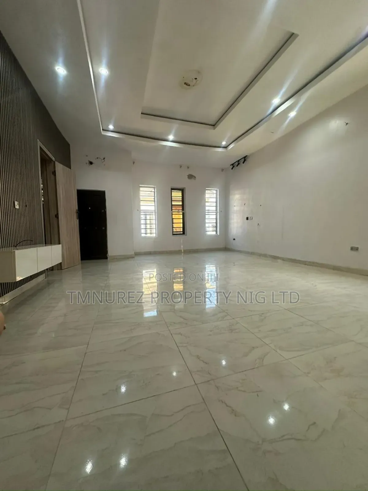 Studio Apartment in Orchild Road, Chevron for rent in Chevron