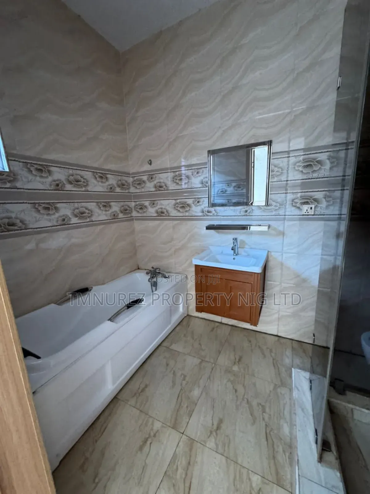 Studio Apartment in Orchild, Chevron for rent in Chevron