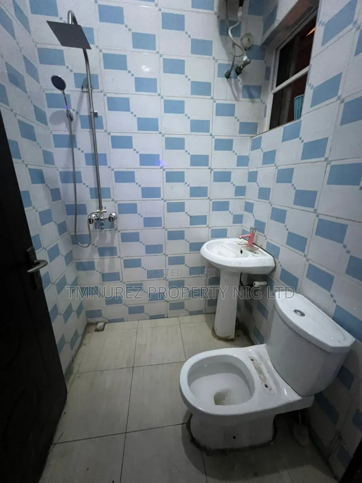 Studio Apartment in Chevron for rent in Chevron