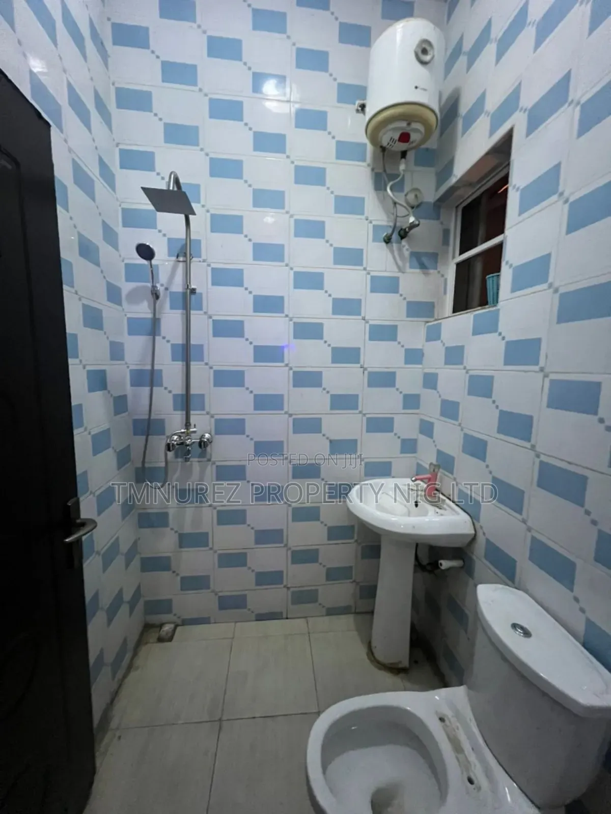 Studio Apartment in Chevron for rent in Chevron