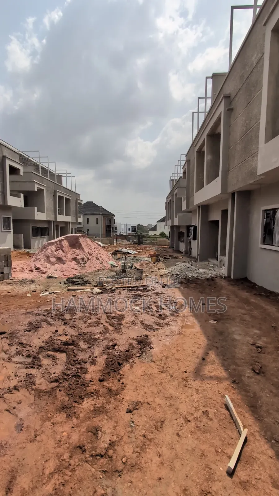5bdrm Penthouse in Carlton Gate Estate, Akobo for sale in Akobo