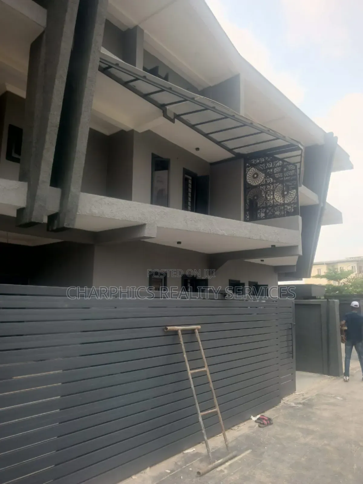 4bdrm Duplex in Mende for sale in Mende