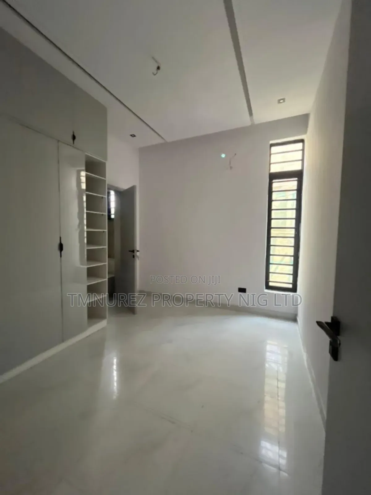 4bdrm Duplex in Chevron for rent in Chevron