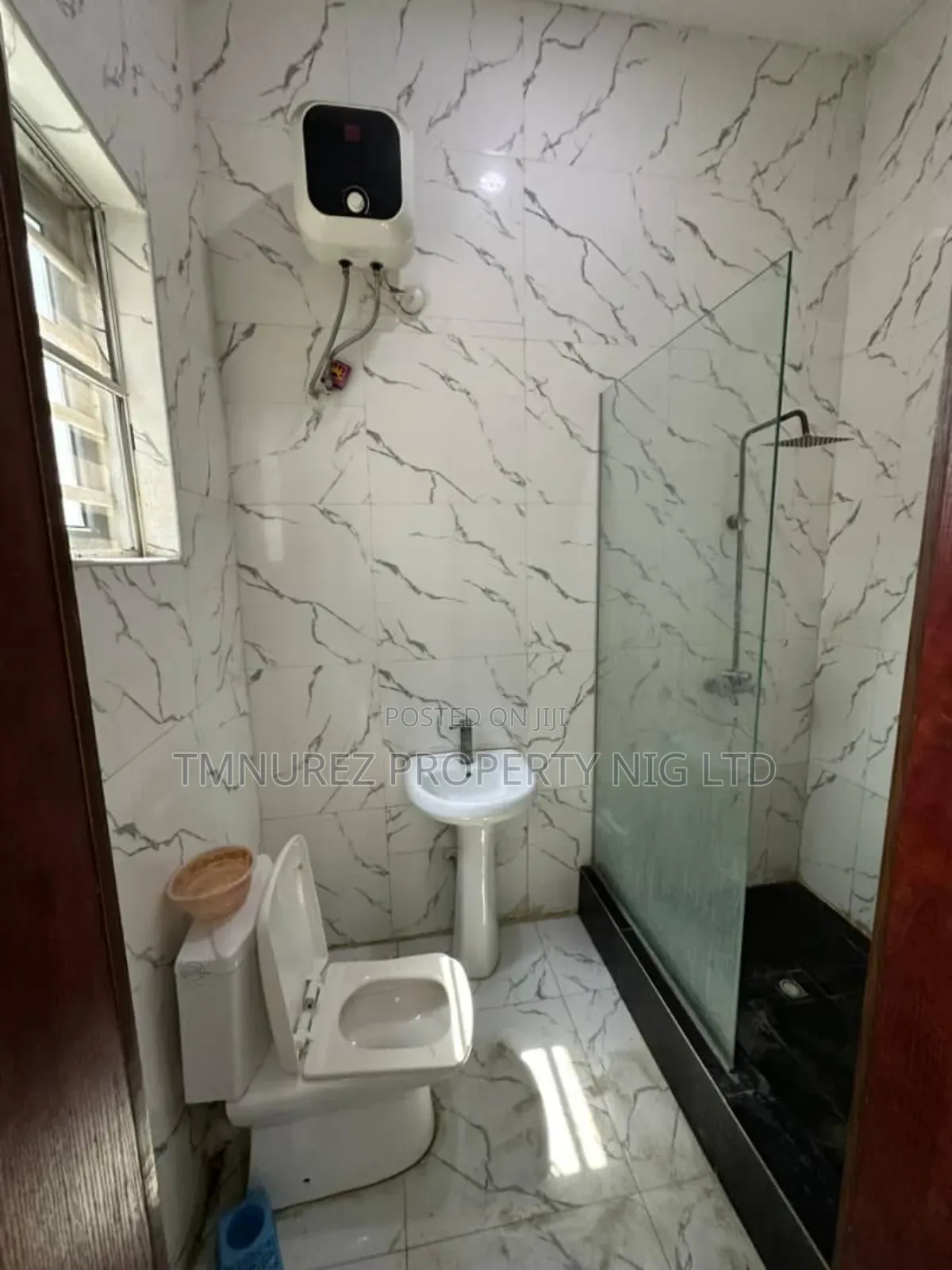 4bdrm Duplex in Ikota for rent in Ikota