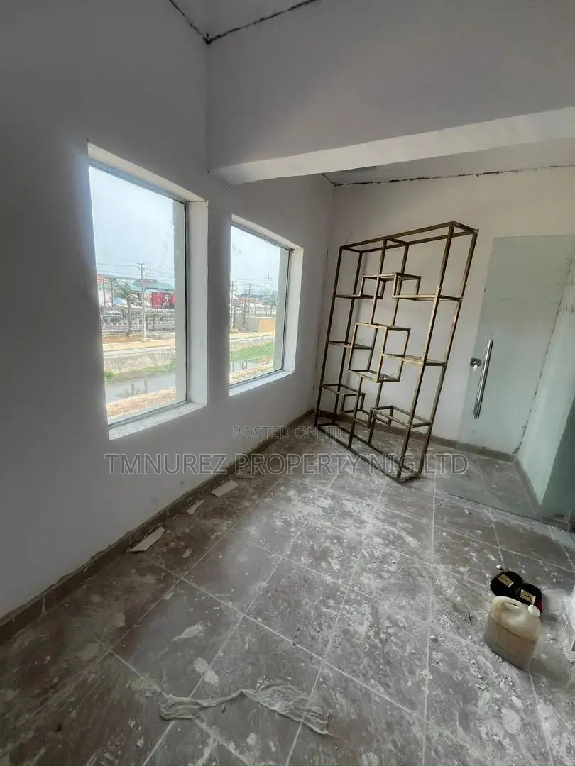 Shop for Rent Lekki Phase1 in Lekki Phase 1
