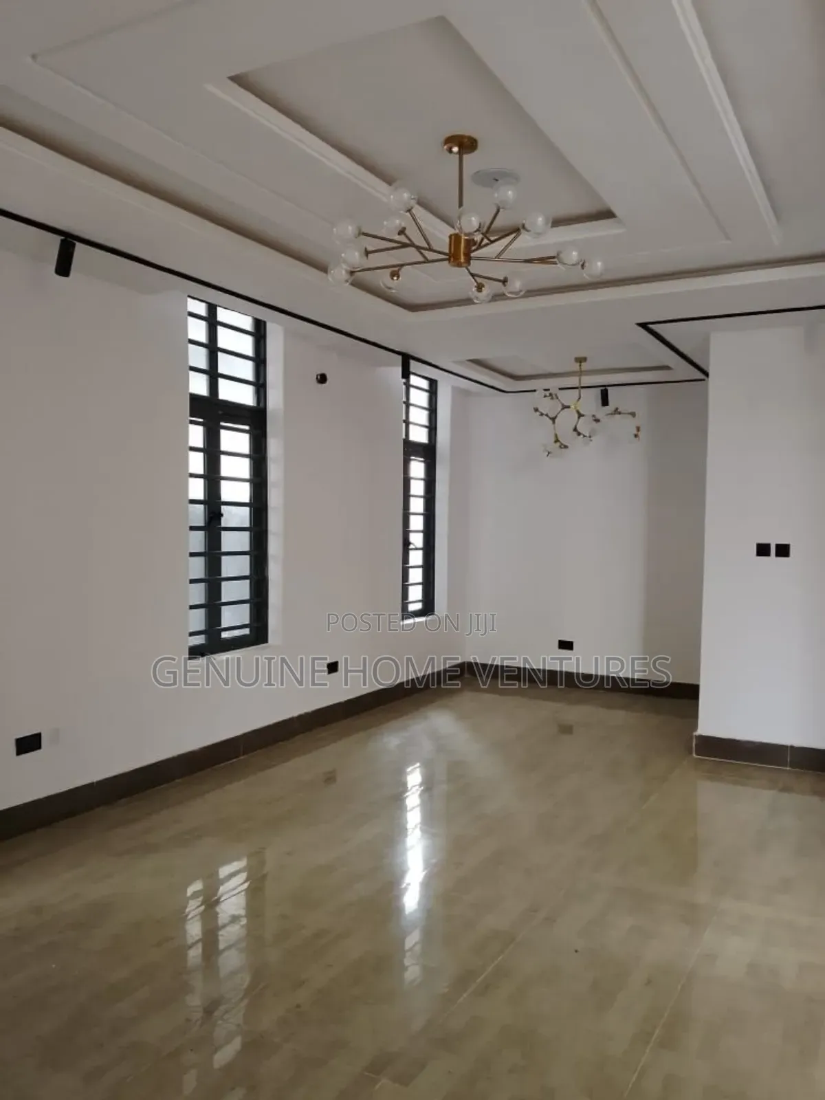 5bdrm Duplex in Lekki Phase 1 for sale in Lekki Phase 1