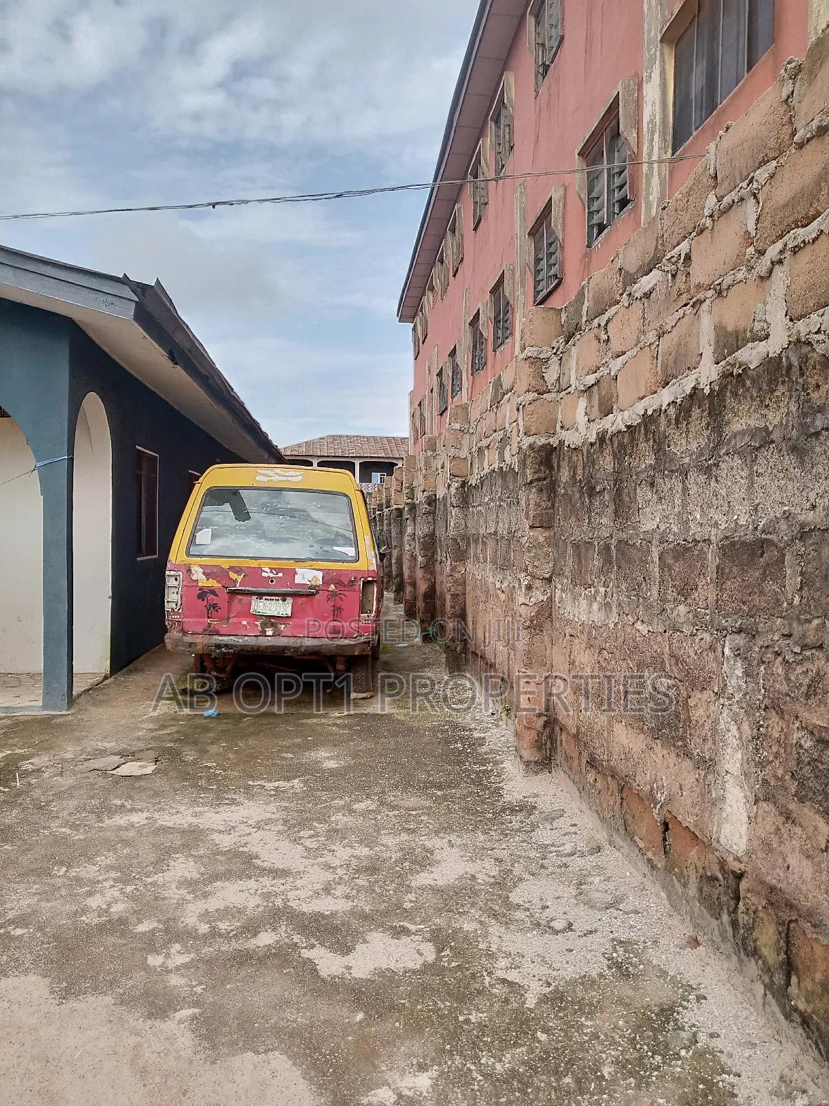 3bdrm Block of Flats in Benin City for sale in Benin City