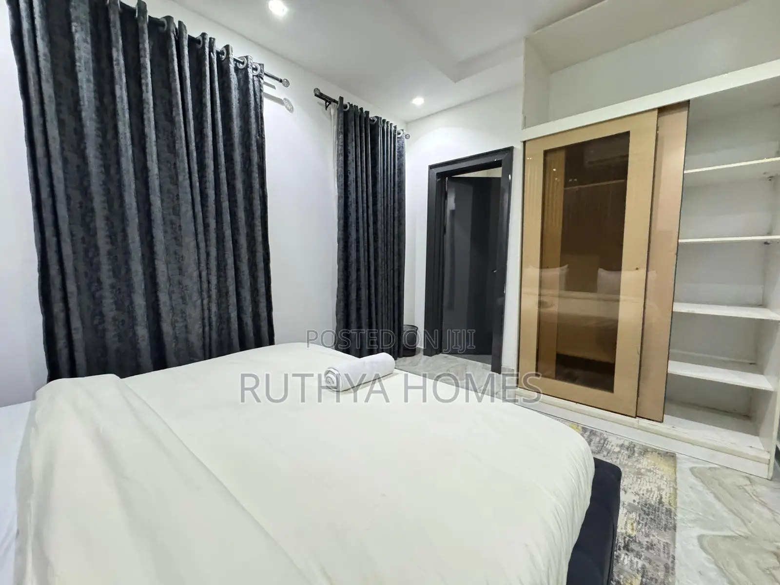 Furnished 1bdrm Apartment in Lekki Phase 1 for sale in Lekki Phase 1