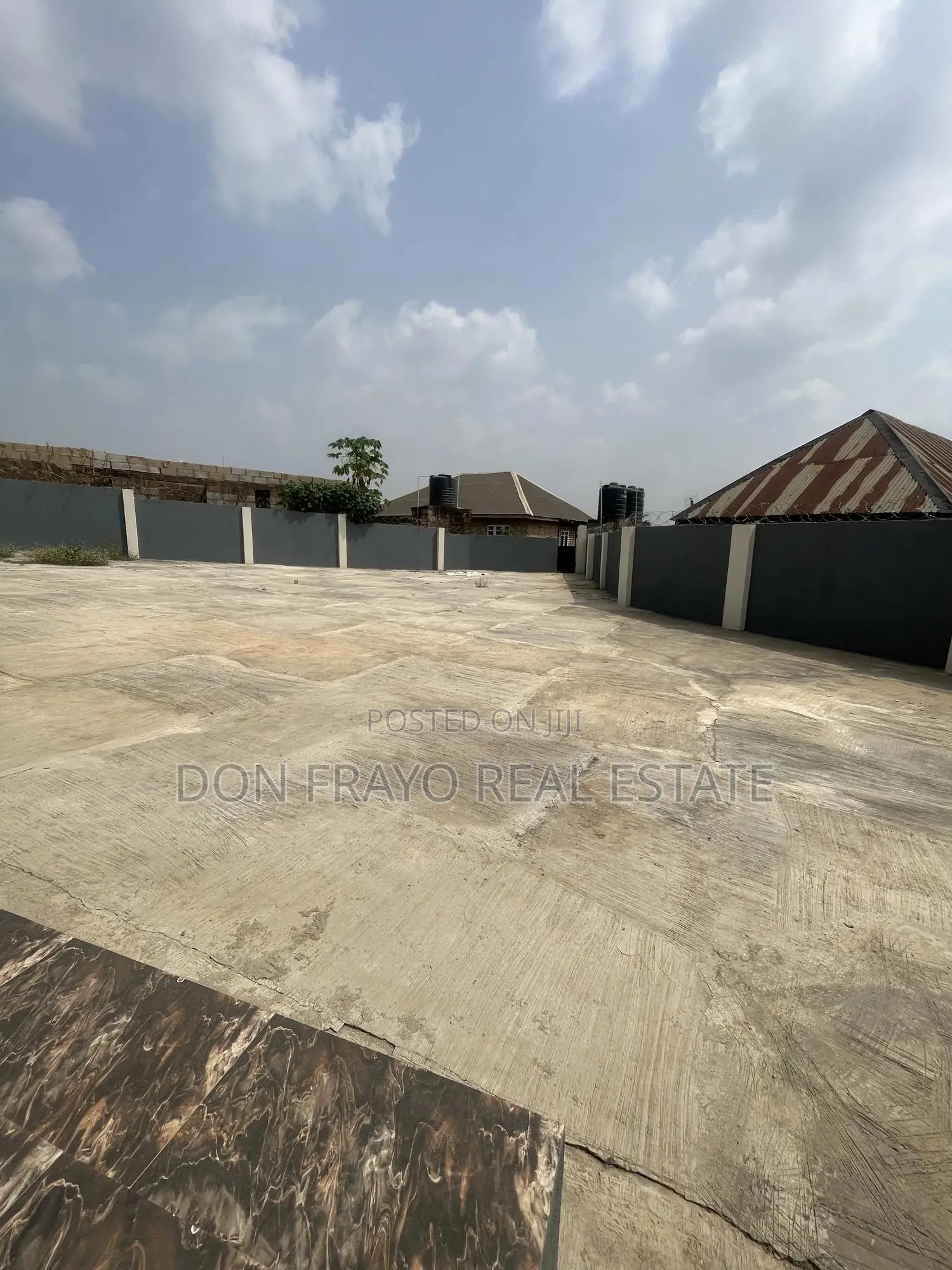 3bdrm Block of Flats in Near Awotan Apete, Ibadan for sale in Ibadan