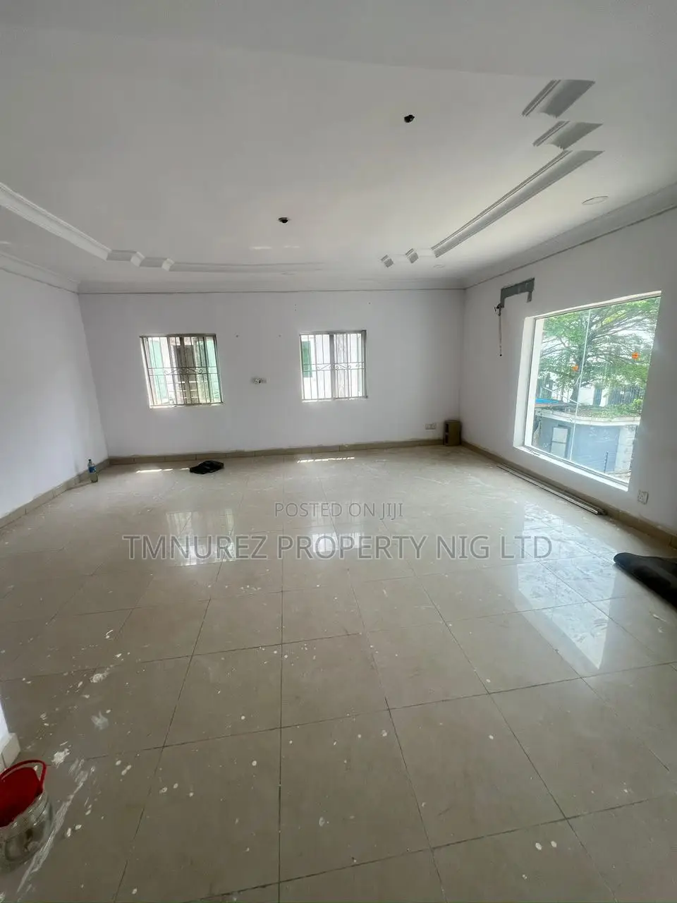 Shop Showroom for Rent at Lekki Phase1 in Lekki Phase 1