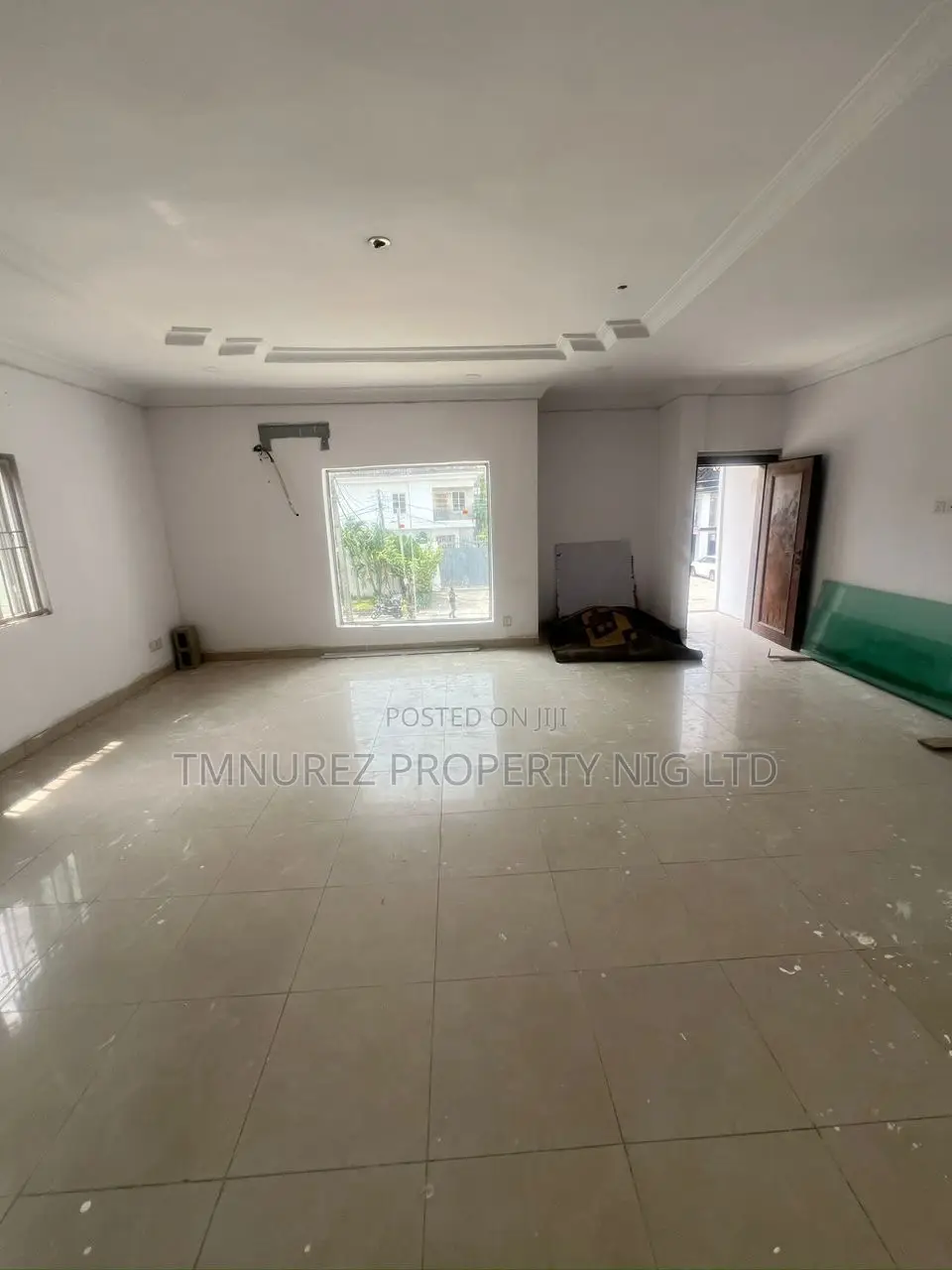 Shop Showroom for Rent at Lekki Phase1 in Lekki Phase 1