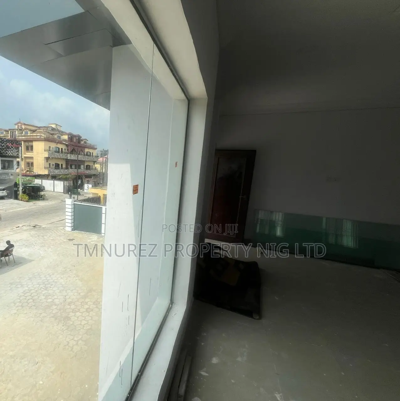 Shop Showroom for Rent at Lekki Phase1 in Lekki Phase 1