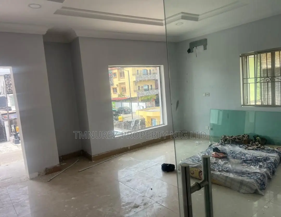 Shop Showroom for Rent at Lekki Phase1 in Lekki Phase 1
