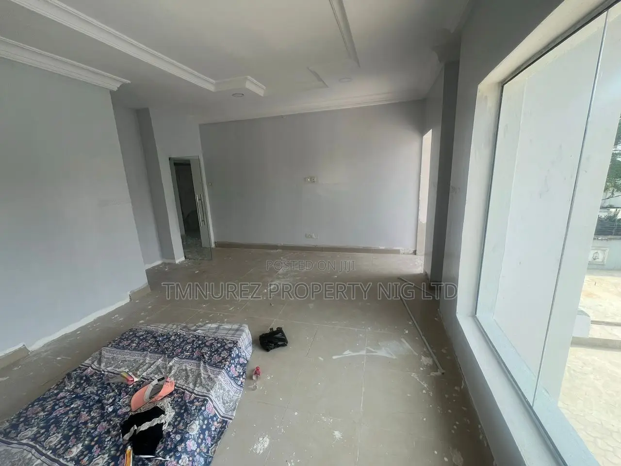 Shop Showroom for Rent at Lekki Phase1 in Lekki Phase 1