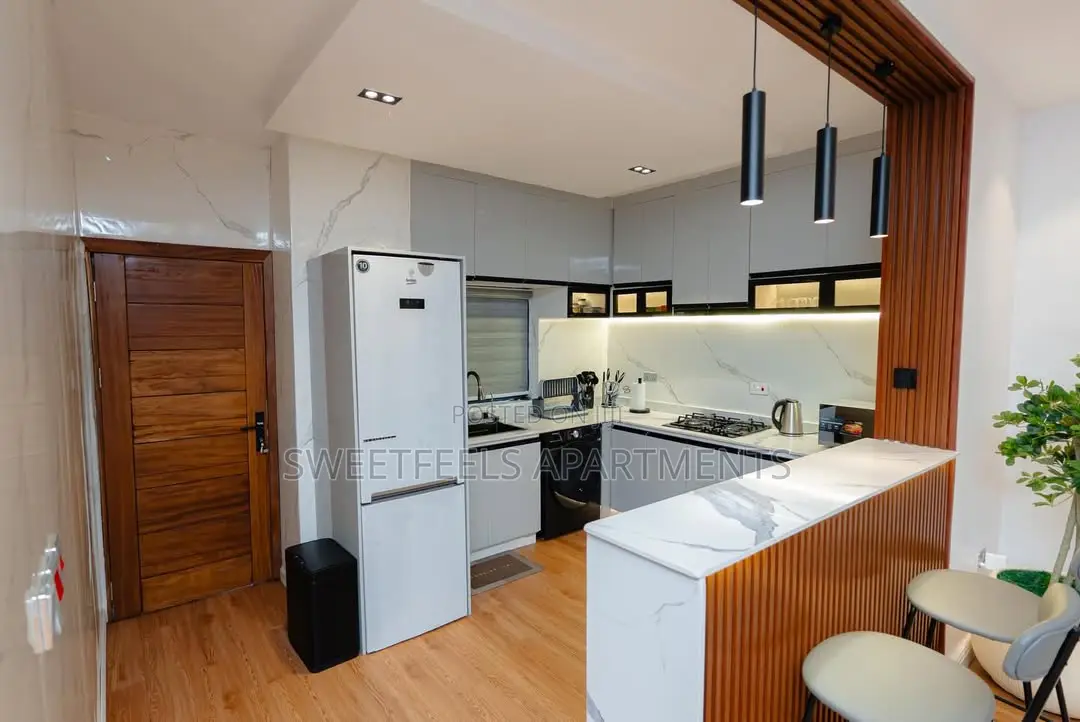 Cozy 1 Bedroom Apartment With Bath Tub and Ps5 in Ikate