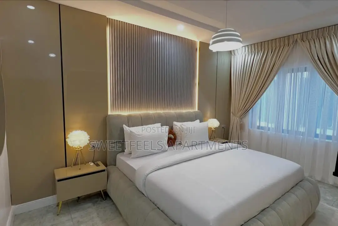 Cozy 1 Bedroom Apartment With Bath Tub and Ps5 in Ikate