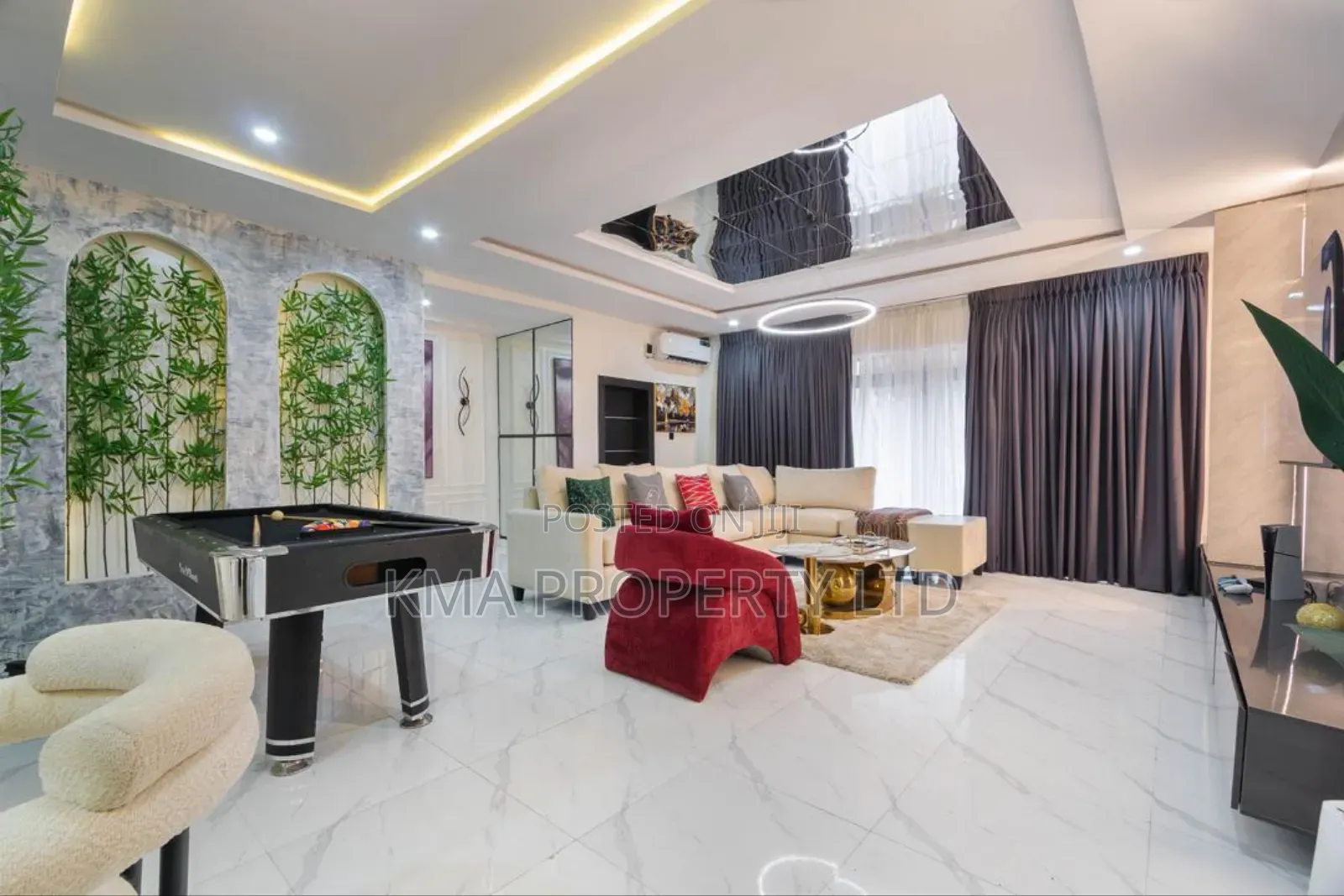 Luxurious 2 Bedroom Apartment With With Snooker Table and Ps5 in Lekki Phase 1