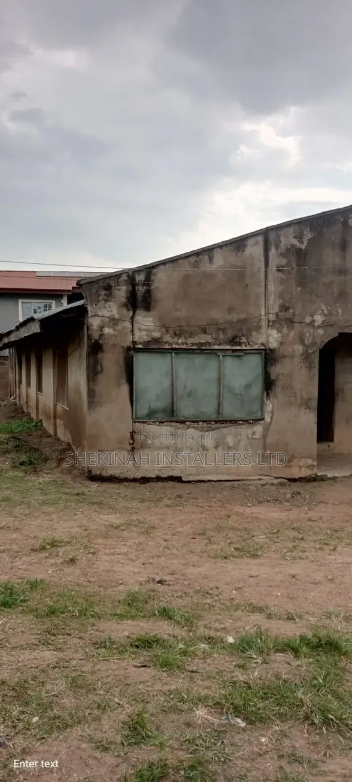 8bdrm House in Boluwaji, Ibadan for sale in Ibadan