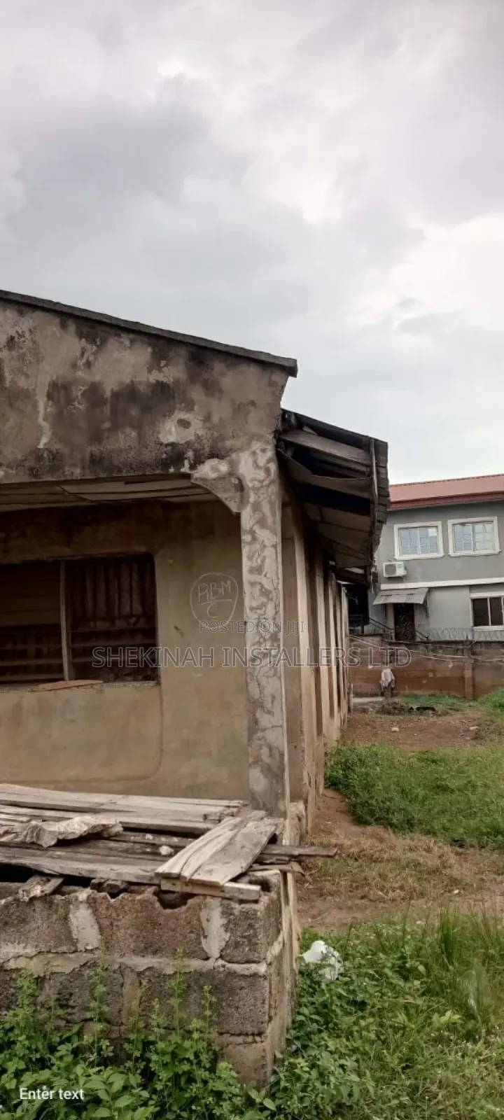 8bdrm House in Boluwaji, Ibadan for sale in Ibadan