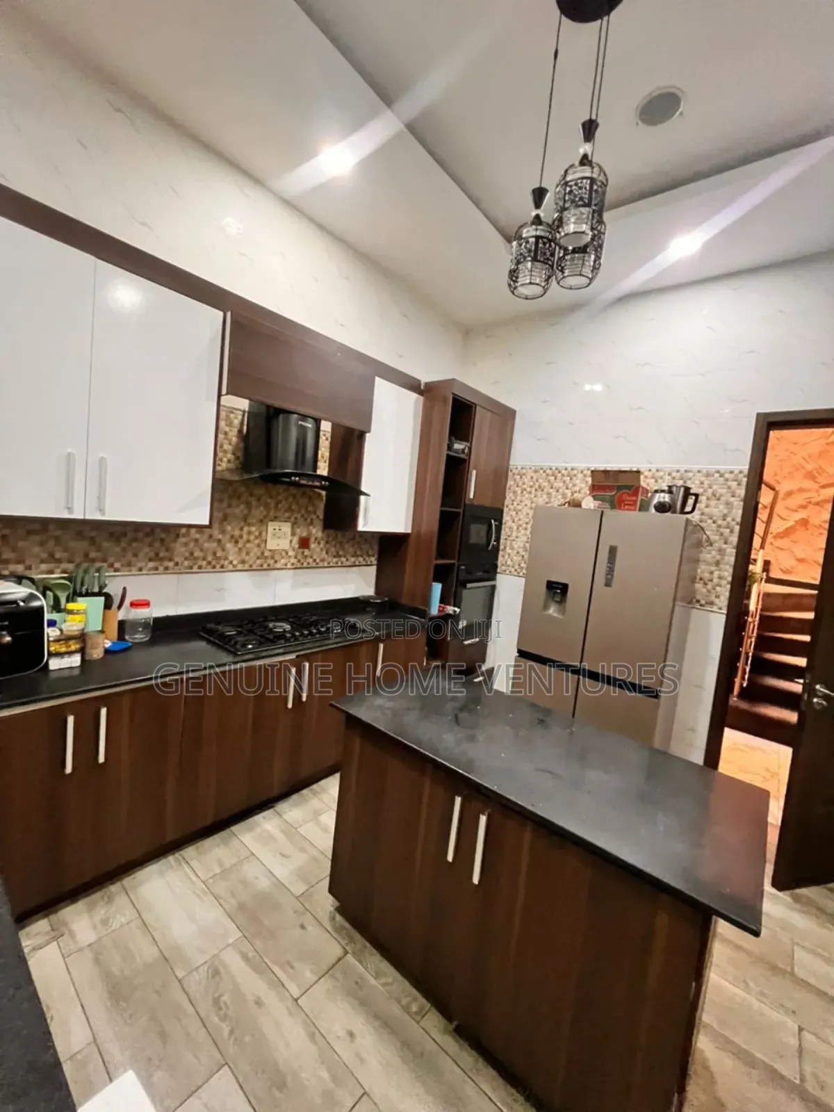 4bdrm Duplex in Orchid, Chevron for rent in Chevron