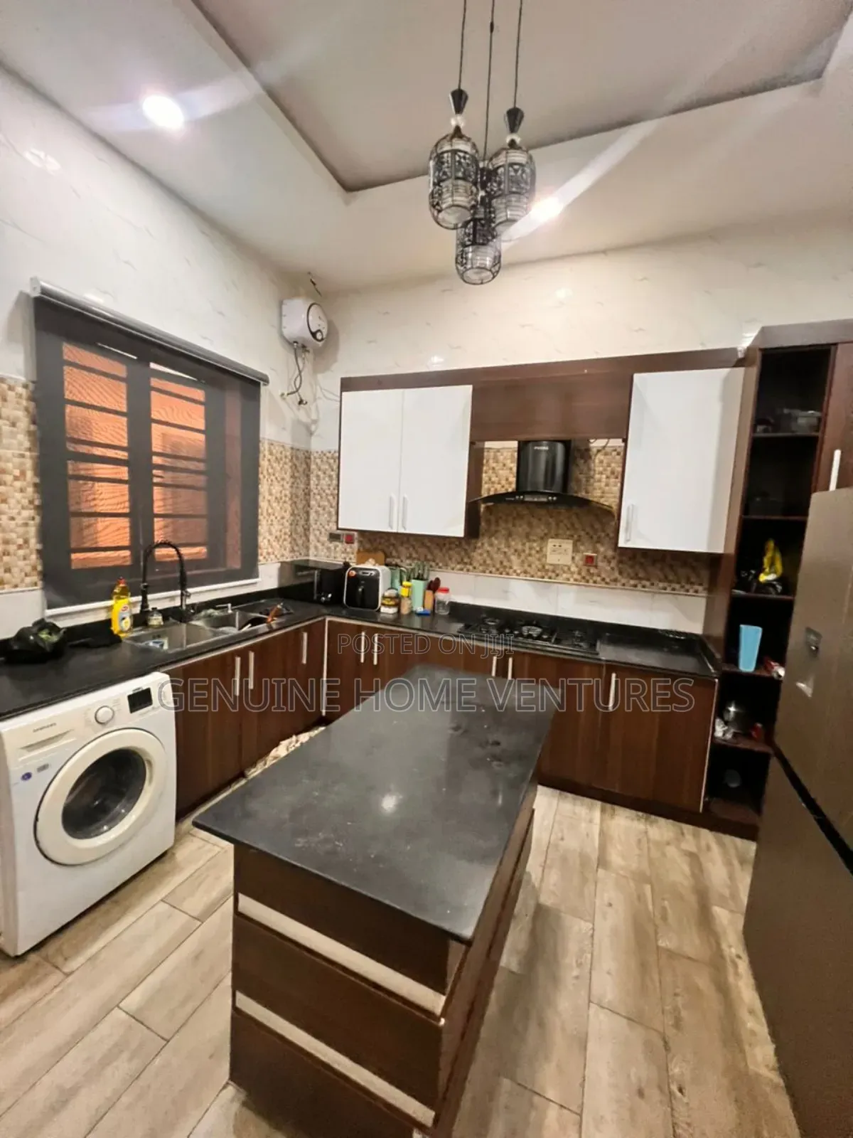 4bdrm Duplex in Orchid, Chevron for rent in Chevron