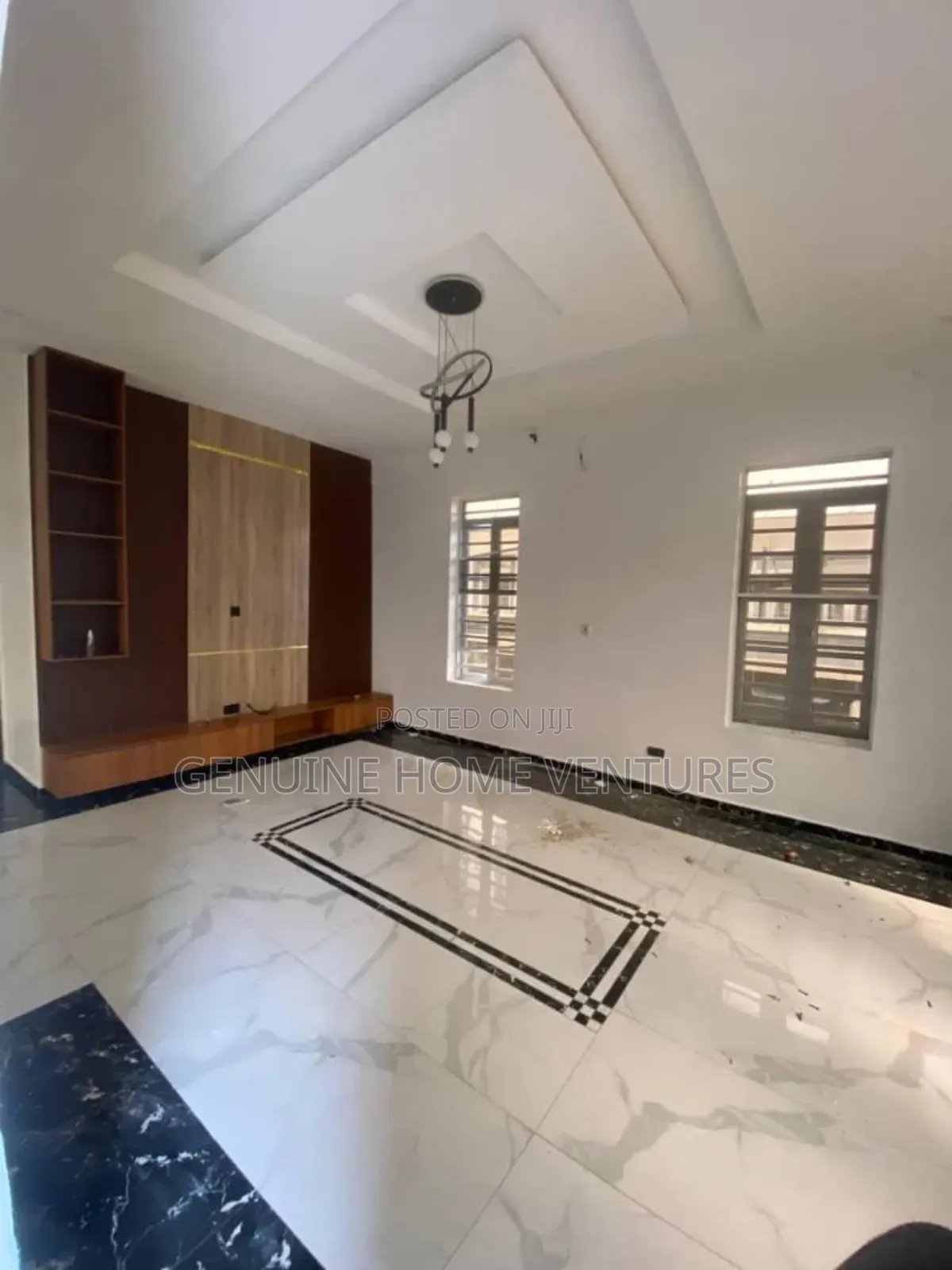 5bdrm Duplex in Orchid, Chevron for rent in Chevron