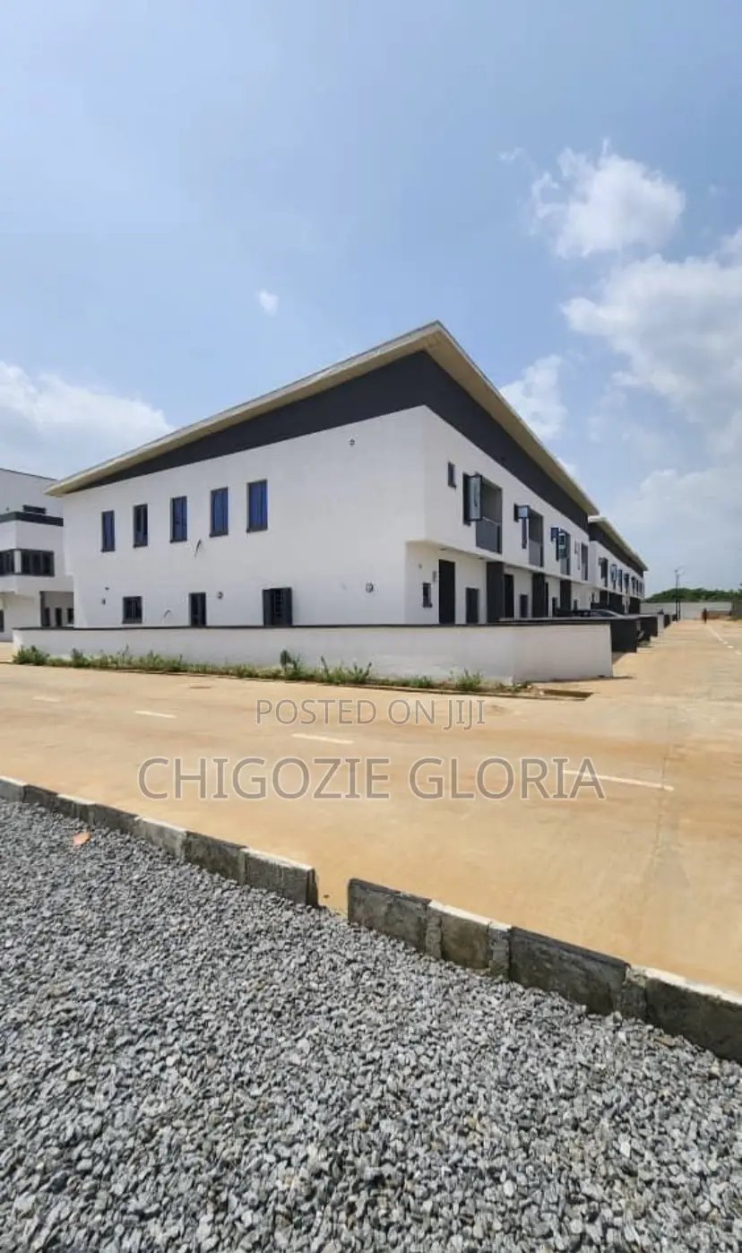 3bdrm Duplex in Queens Garden Estate, Iseri Olofin for sale in Iseri Olofin