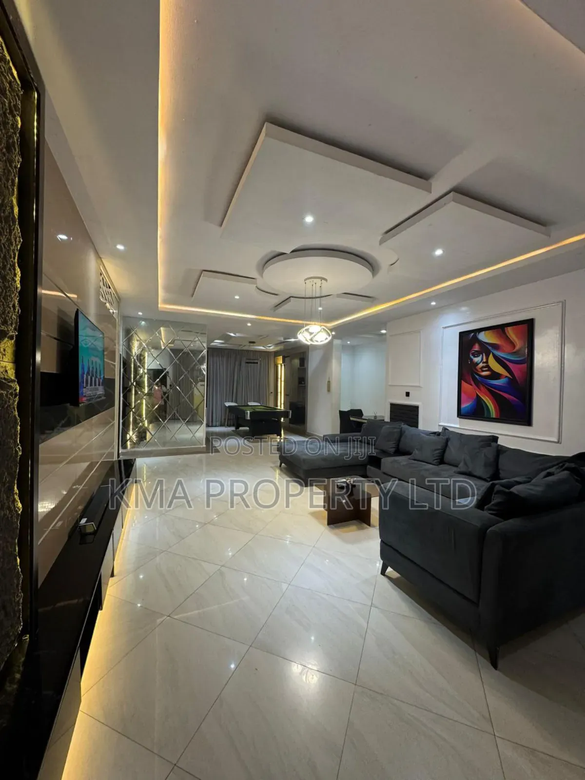 Luxurious 3 Bedroom Apartment With Pool and Snooker Table in Lekki Phase 1