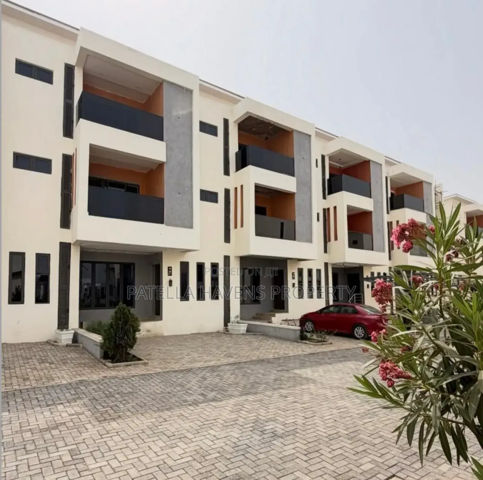 4bdrm Duplex in Life Camp for sale in Life Camp