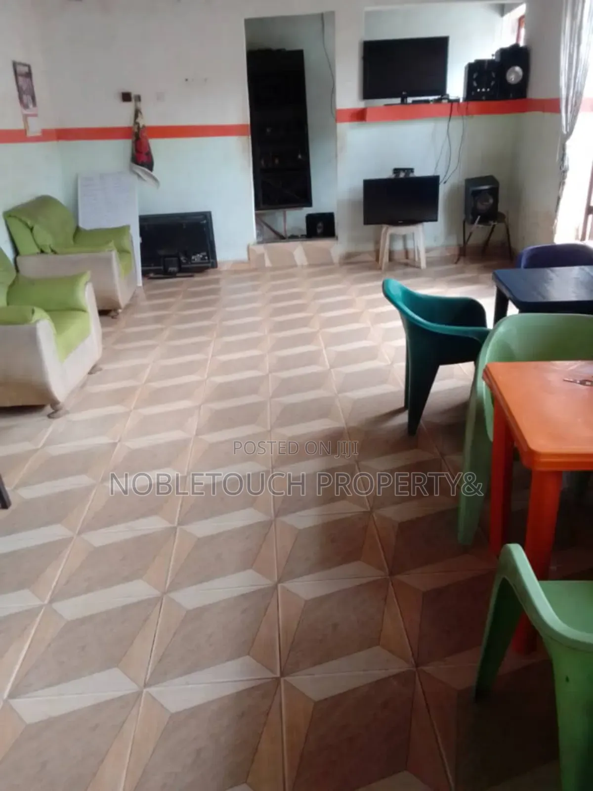 8rooms Hotel With Swimming Pool and Other Modern Facilities at Ikorodu in Ita Oluwo