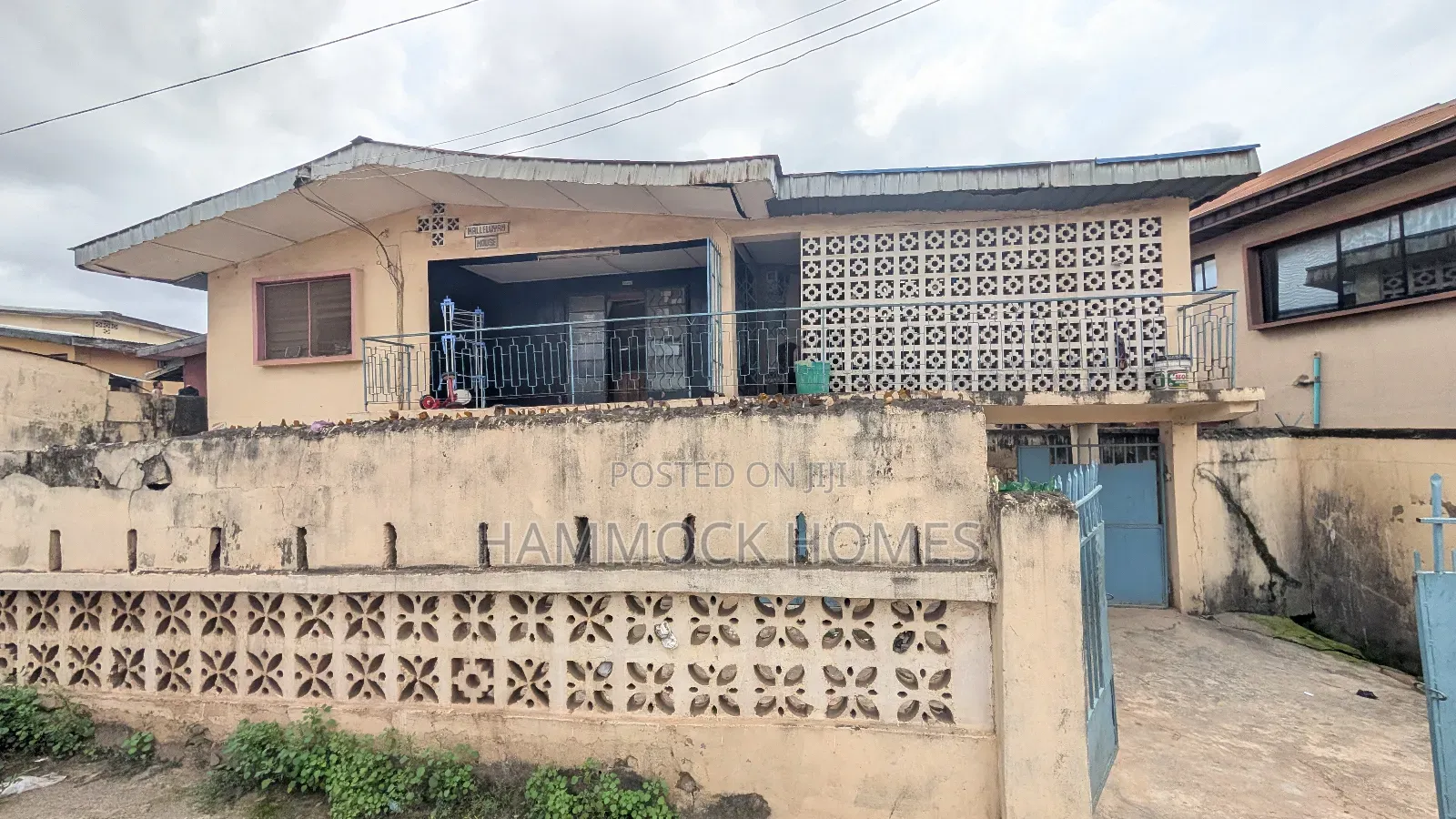 10bdrm Block of Flats in Anfani Main Road for sale in Rind Road